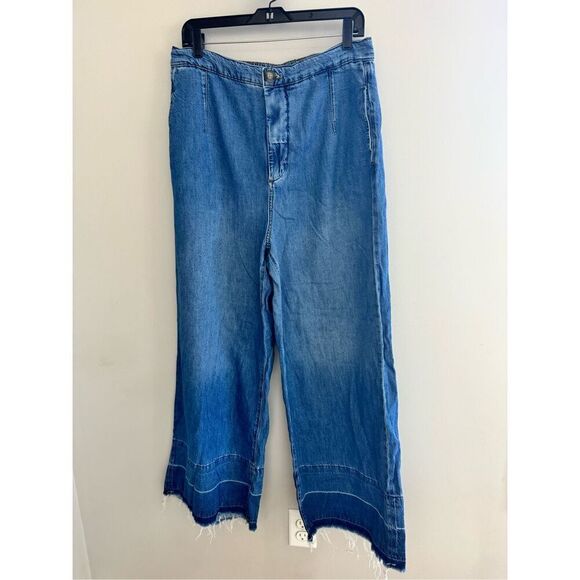 Anthropologie's Pilcro Castaway High-Rise Jeans, Size 31 T Wide Leg Raw Hem - Picture 14 of 15